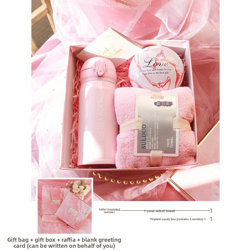 New Year Celebration Mug Gift Set – Elegant Ceramic Souvenir Mug