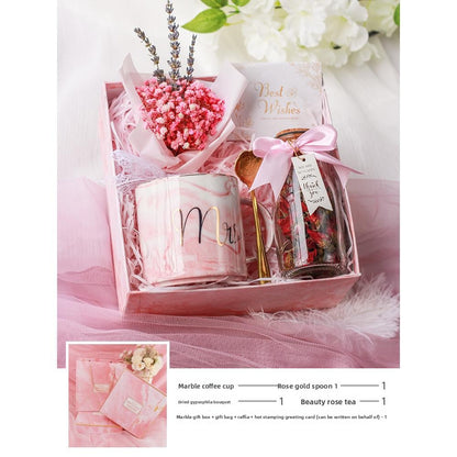 New Year Celebration Mug Gift Set – Elegant Ceramic Souvenir Mug