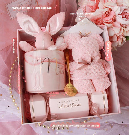 New Year Celebration Mug Gift Set – Elegant Ceramic Souvenir Mug